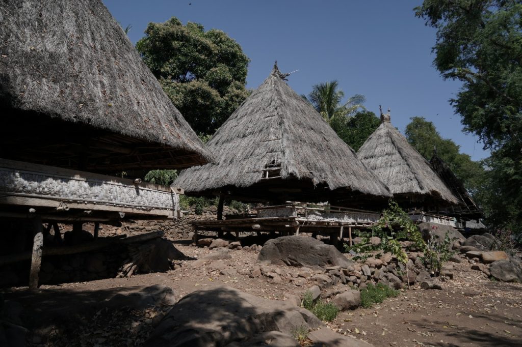 Menyelami Pesona Kampung Adat Pulau Alor: Warisan Budaya yang Hidup di Tengah Alam Eksotis
