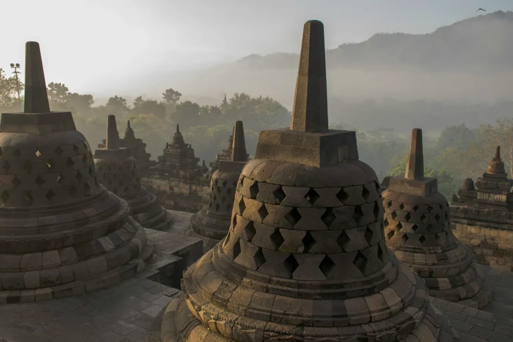 Menyusuri Jalur Pencerahan: Perjalanan Spiritual di Candi Borobudur