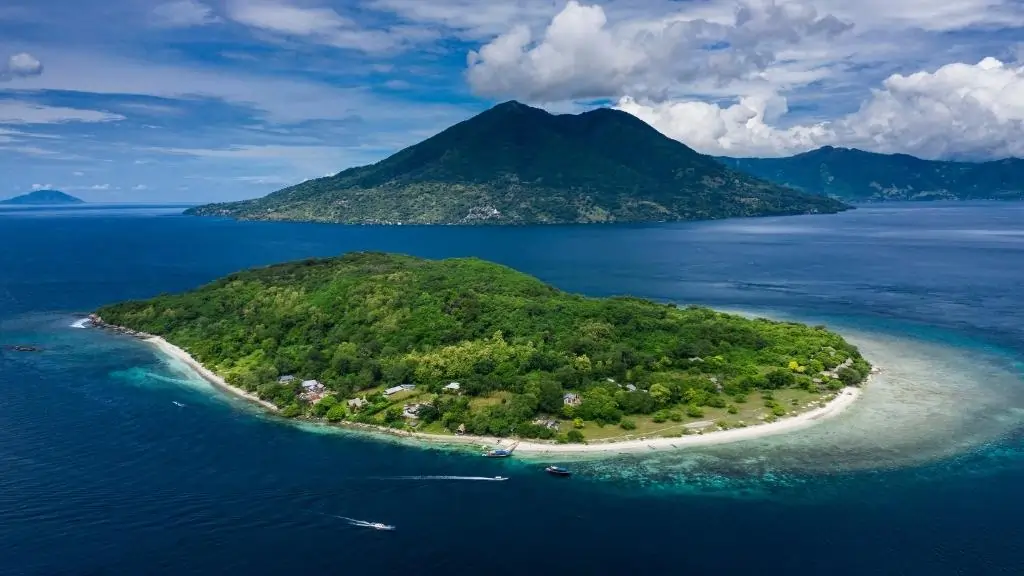 Panduan Transportasi ke Pulau Alor: Rute Tersembunyi Menuju Surga di Timur Indonesia