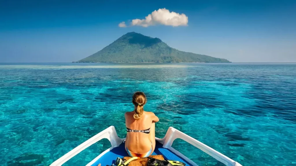 Bunaken: Lokasi Strategis di Ujung Sulawesi Utara yang Menyimpan Keajaiban Laut Dunia